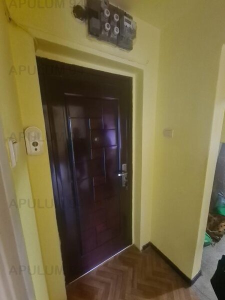 Apartament cu 2 camere de vanzare in Campina